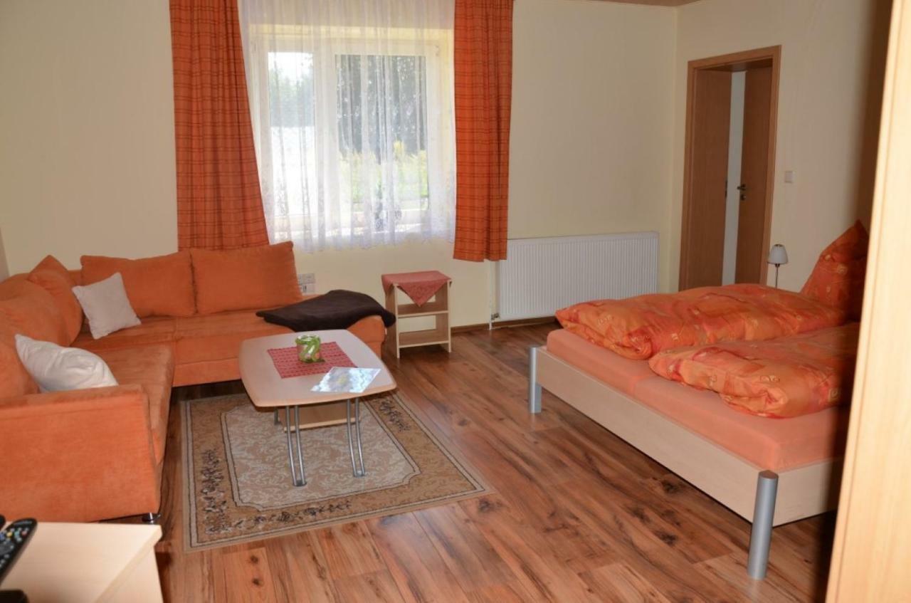 Ferienwohnung Storchennest an der Spree in Radinkendorf Beeskow Exterior foto